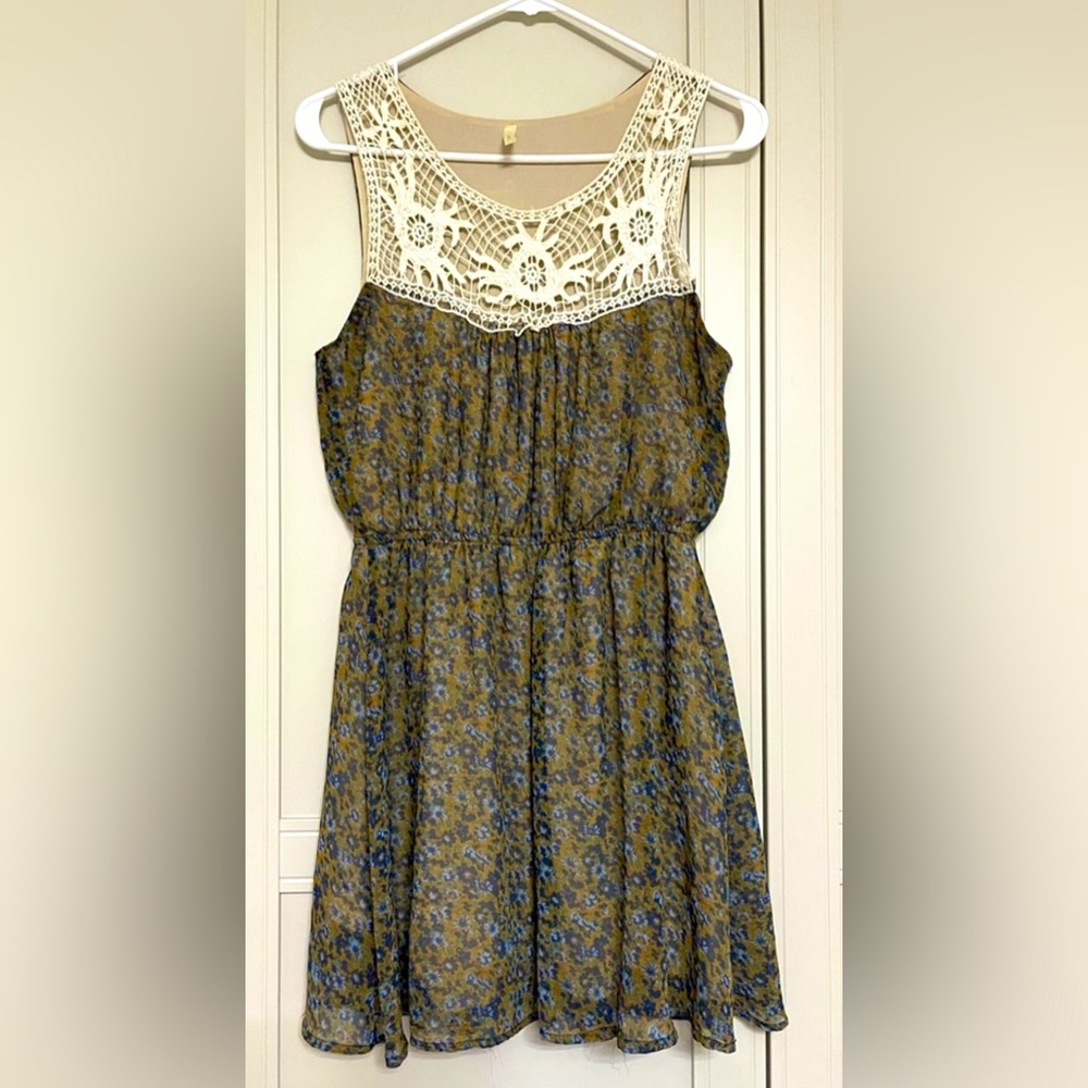 Honey Punch Crochet Floral Summer Dress M